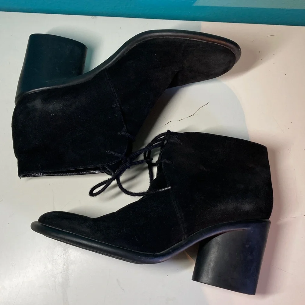 DKNY Vintage Black Suede Leather Women 9 Lace Up Italian Shoes High 3.25